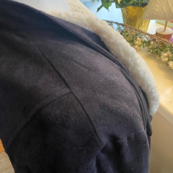 Black Faux Suede Jacket with Sherpa Collar ❤️🖤❤️🖤 - Picture 9 of 11